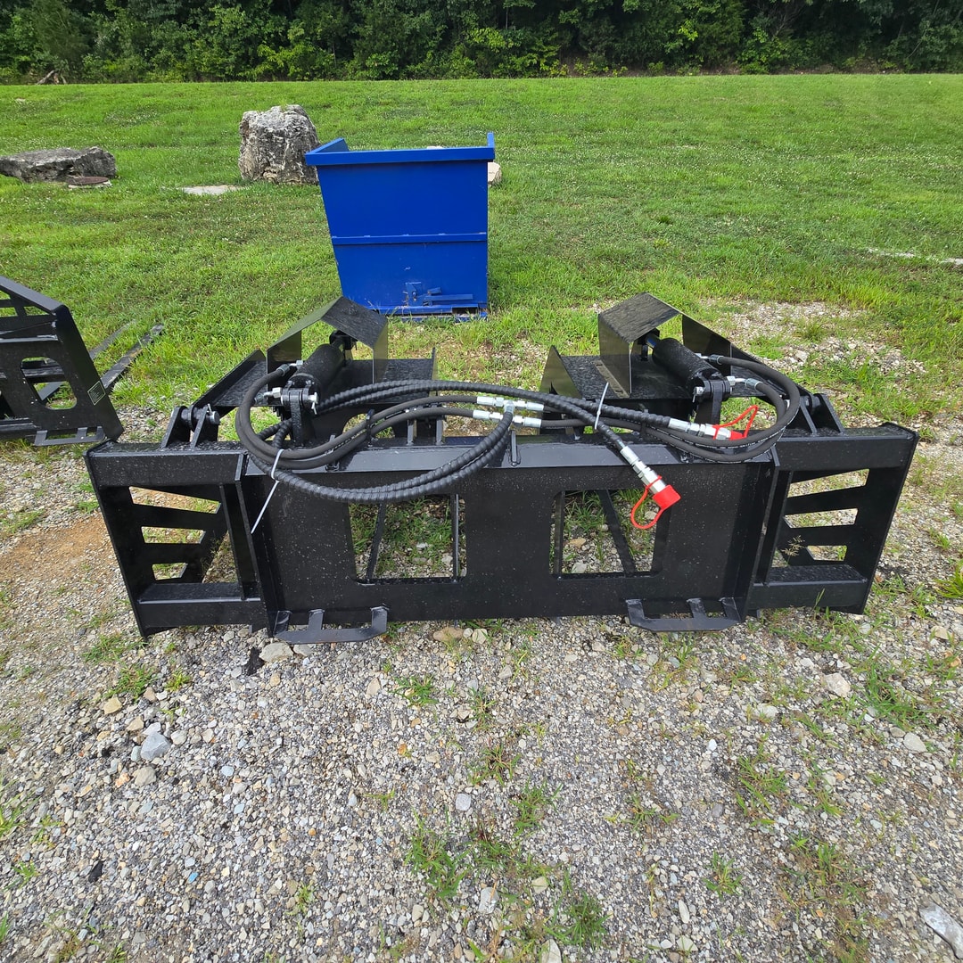 Hydraulic grapple bucket rear view
