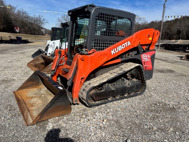 17 Kubota SVL75-2